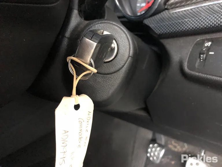 2013 Holden Commodore Used VIN 6G1FB5E3XEL908171 – trunk area