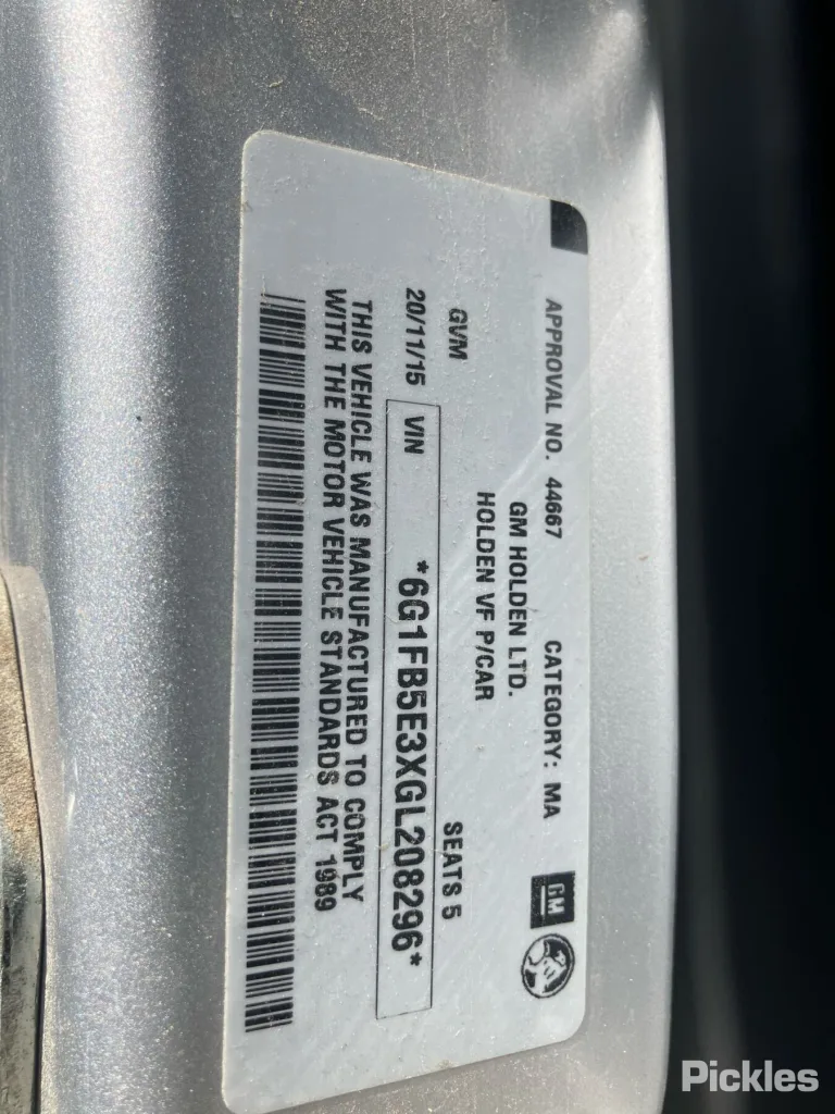 2015 Holden Commodore Damaged VIN 6G1FB5E3XGL208296 – trunk area