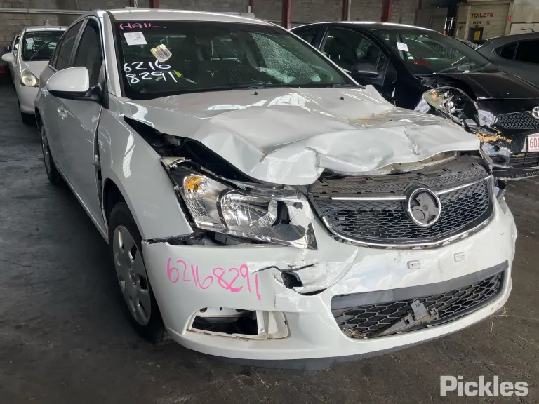 2011 Holden Cruze Damaged VIN 6G1PD5E57BL560860 – photo 11