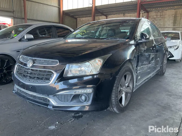 2016 Holden Cruze Used VIN 6G1PE5EN9GL220825 – front exterior