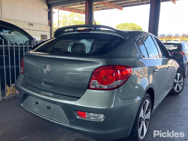 2016 Holden Cruze Used VIN 6G1PE6EM1GL219648 – photo 24