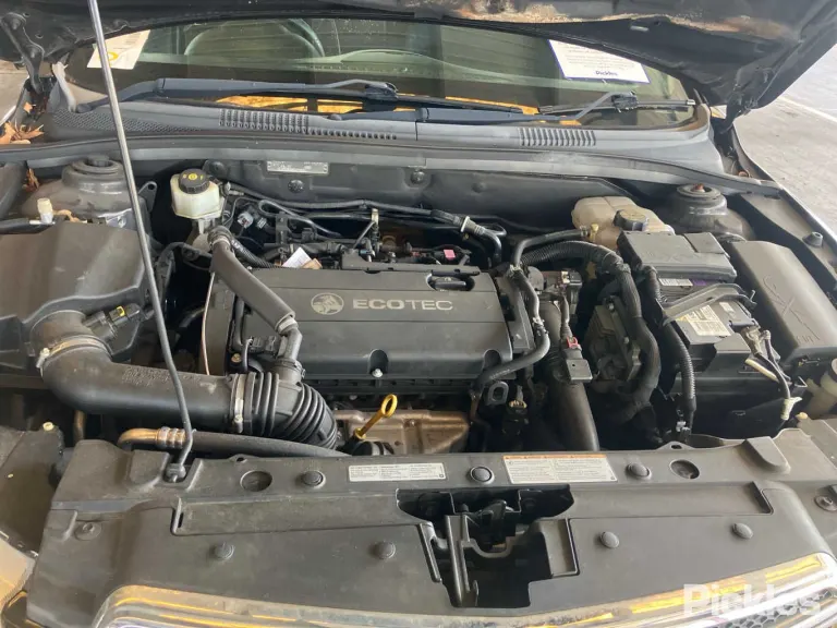 2013 Holden Cruze Damaged VIN 6G1PE6EN4EL918181 – engine bay