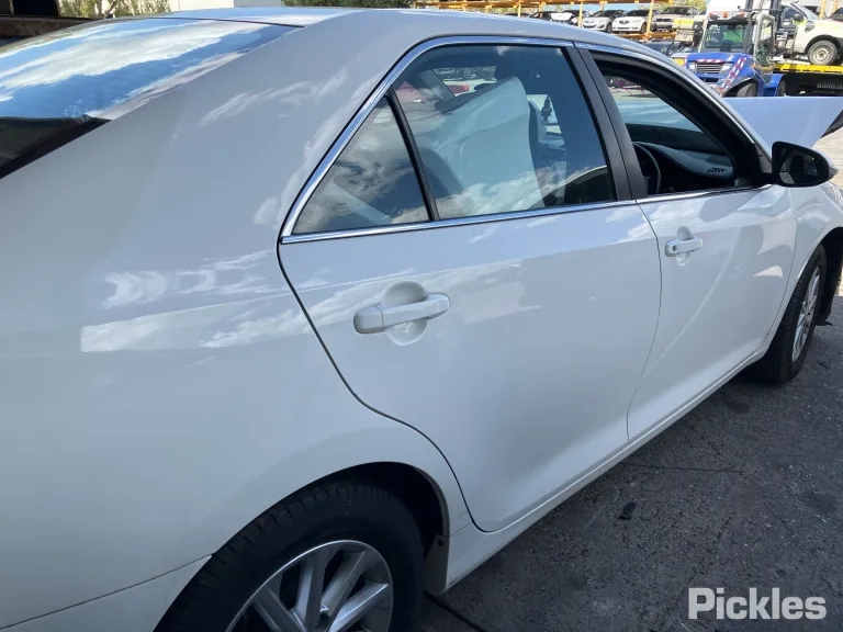 2013 Toyota Camry Damaged VIN 6T1BF3FK30X039299 – engine bay