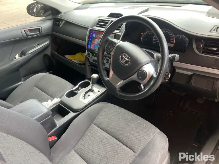 2013 Toyota Camry Damaged VIN 6T1BF3FK60X038180 – exterior detail