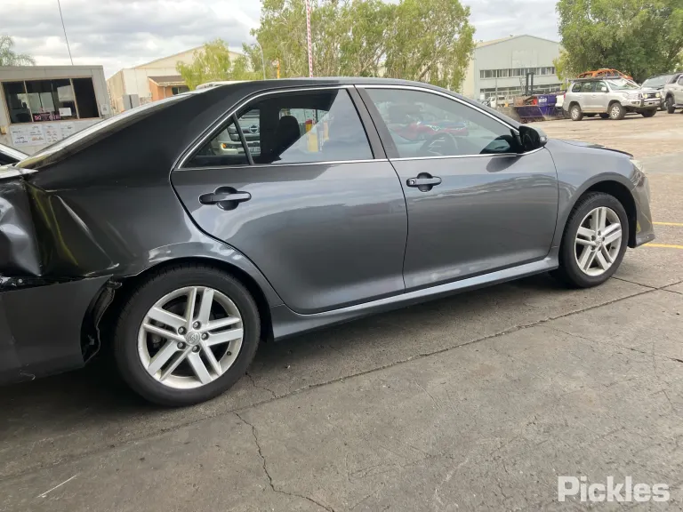 2013 Toyota Camry Damaged VIN 6T1BF3FK60X038180 – trunk area