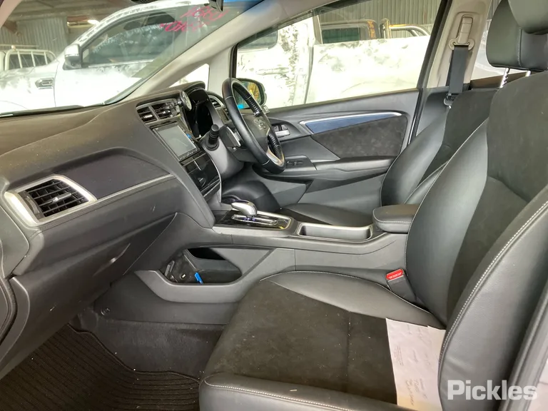 2017 Honda Fit Shuttle Used VIN 6ZZH000GP71118522 – photo 18