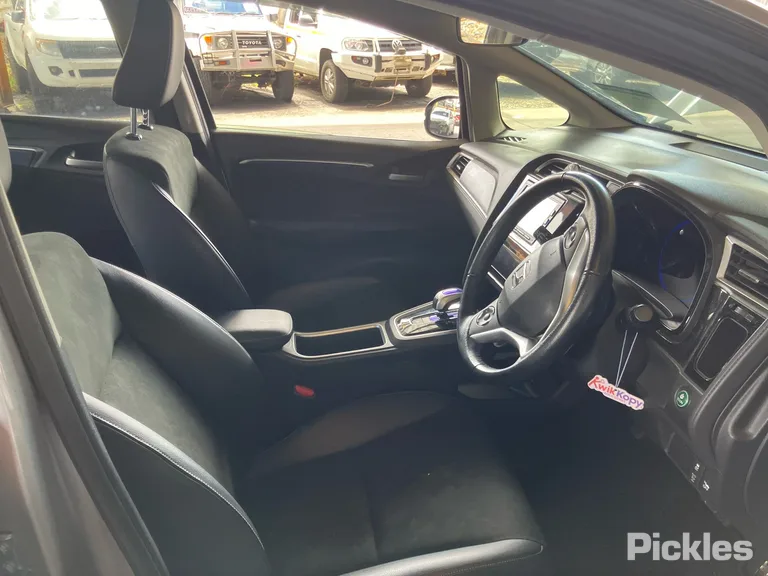 2017 Honda Fit Shuttle Used VIN 6ZZH000GP71118522 – photo 20