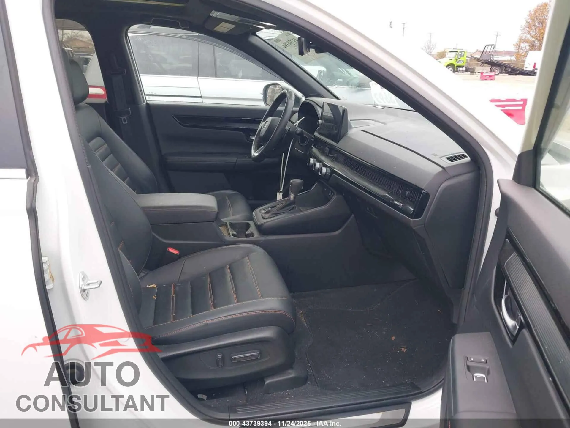 2023 HONDA CR-V HYBRID Damaged VIN 7FARS6H9XPE008520 – interior seats