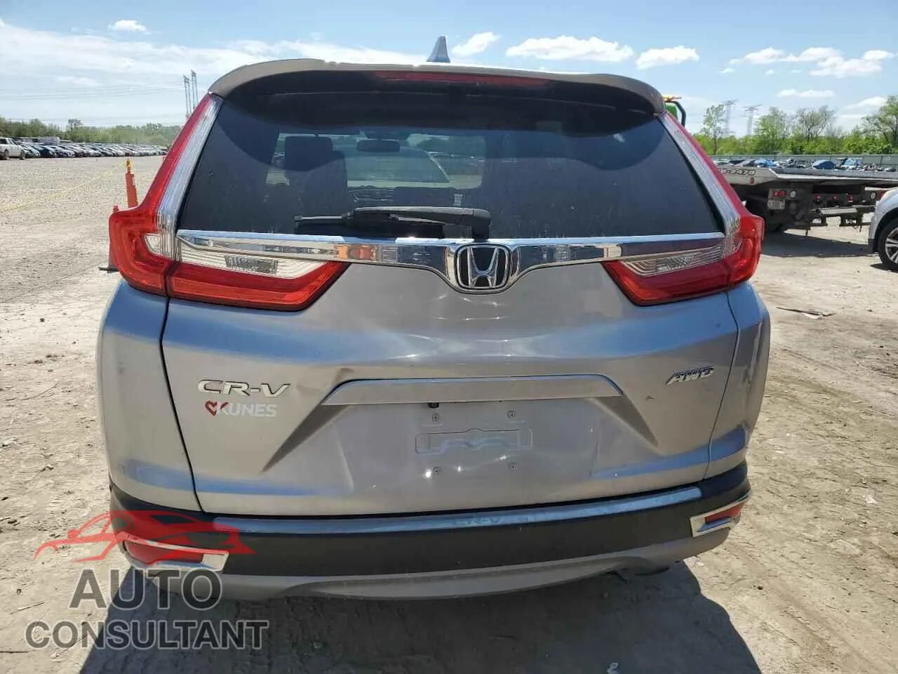 2018 HONDA CRV Damaged VIN 7FARW2H54JE063868 – engine bay