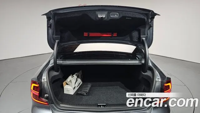 2021 Volvo S60 3rd Gen B5 Inscription Sold VIN 7JRZSL12DMG081084 – exterior detail
