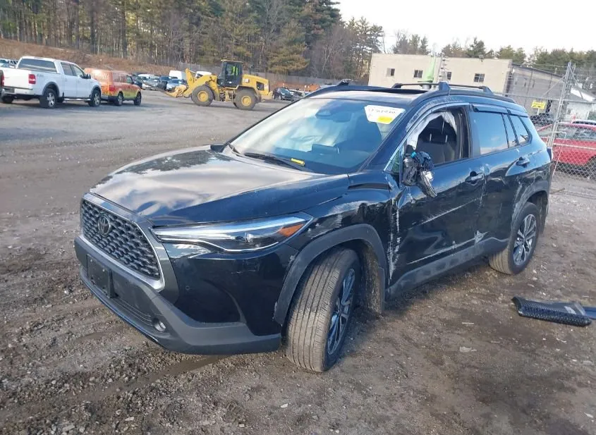 2024 TOYOTA Corolla Cross Used VIN 7MUDAABG7RV106511 – photo 13