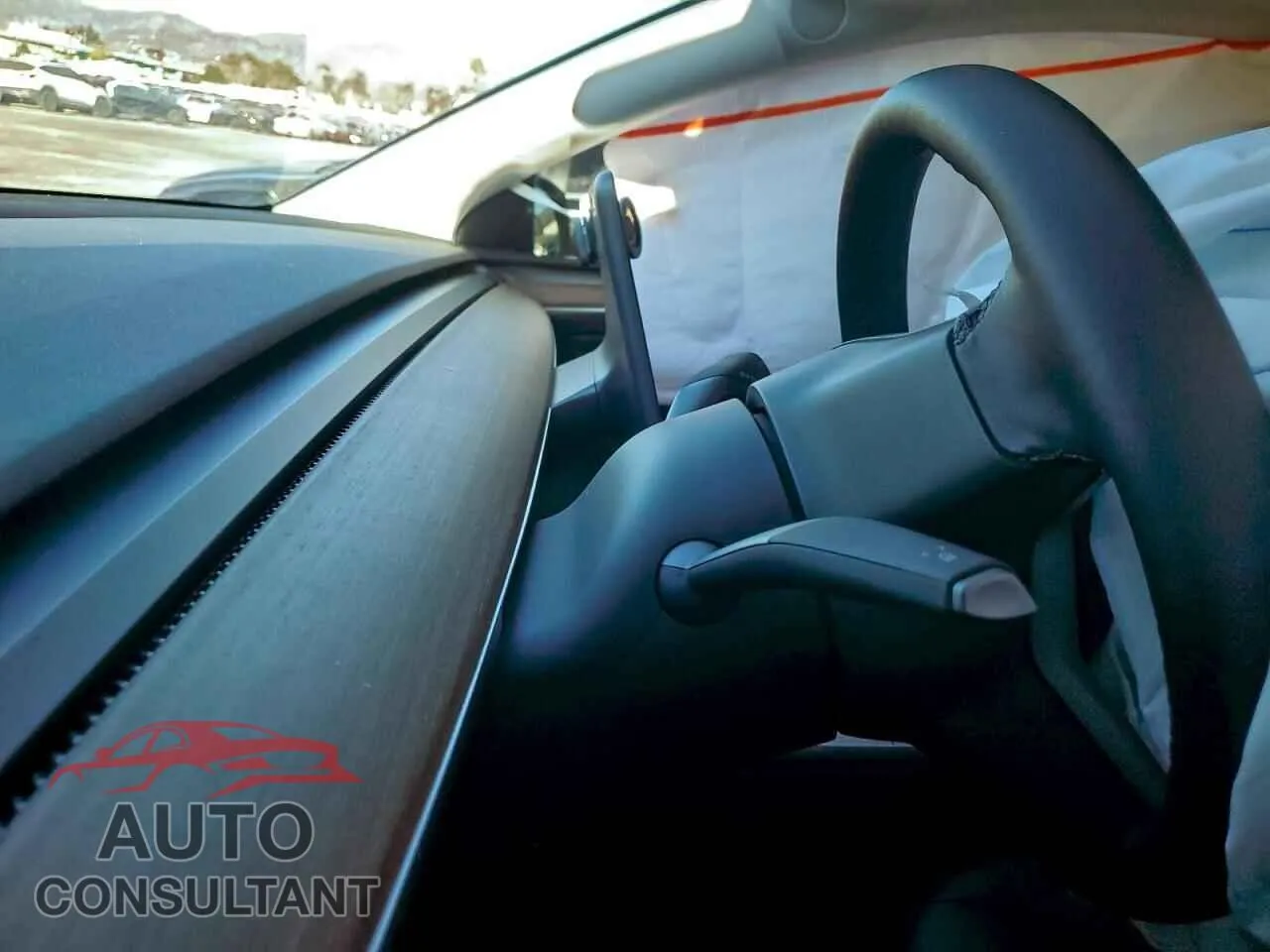 2025 TESLA MODEL Y Damaged VIN 7SAYGDED6SF318908 – trunk area