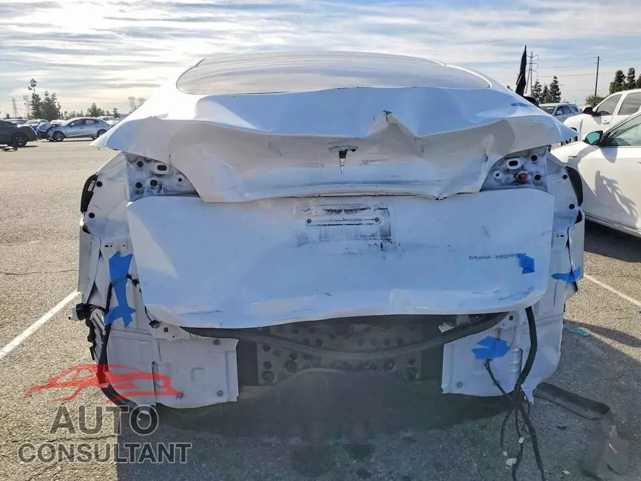 2023 TESLA MODEL Y Damaged VIN 7SAYGDEE0PA035806 – engine bay
