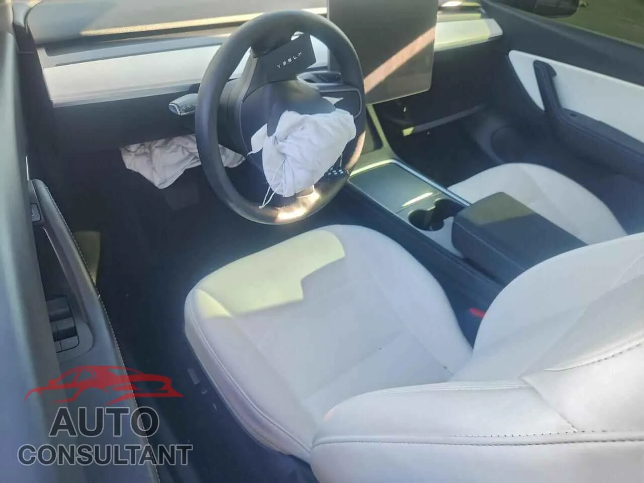 2022 TESLA MODEL Y Damaged VIN 7SAYGDEE3NF314487 – undercarriage
