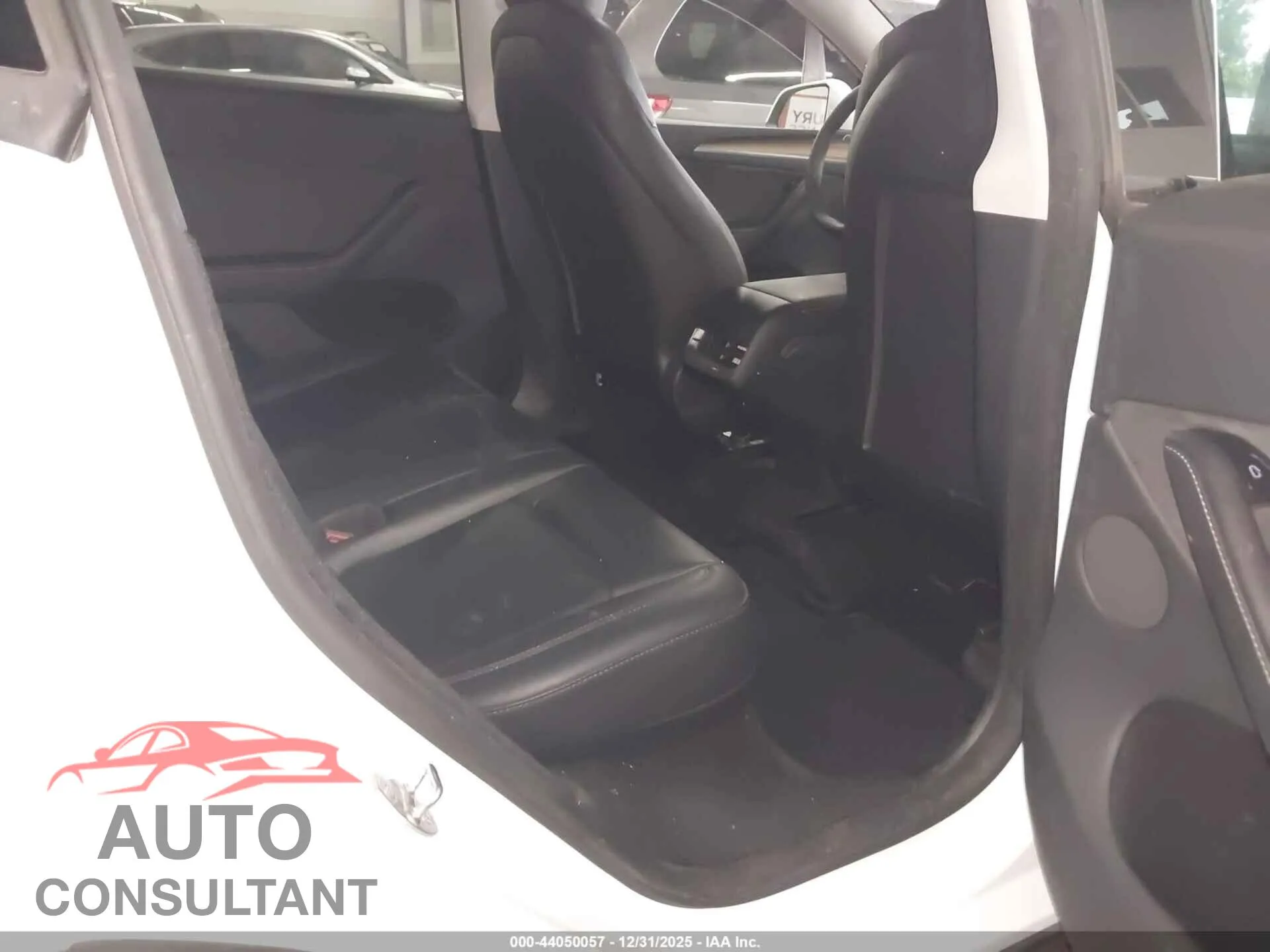 2023 TESLA MODEL Y Damaged VIN 7SAYGDEE4PA124021 – undercarriage