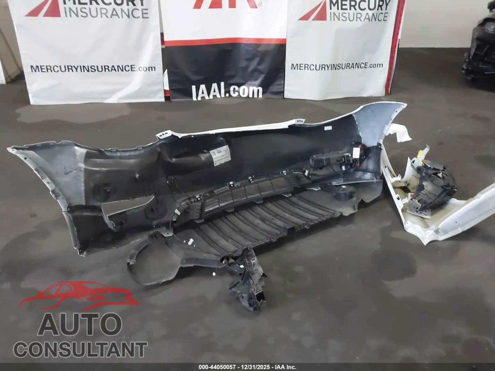 2023 TESLA MODEL Y Damaged VIN 7SAYGDEE4PA124021 – photo 12