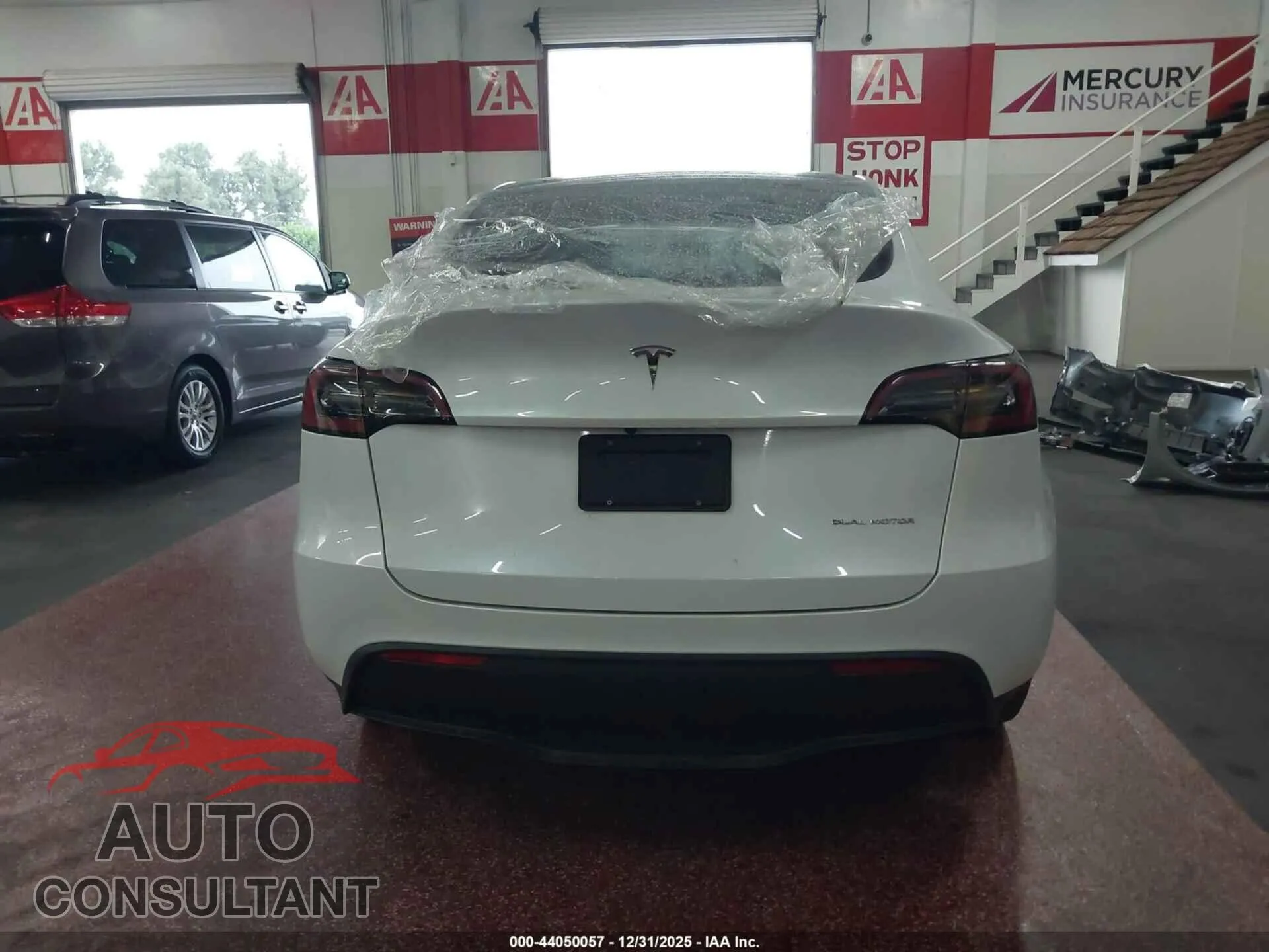 2023 TESLA MODEL Y Damaged VIN 7SAYGDEE4PA124021 – photo 17