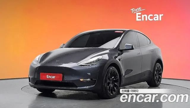 2022 Tesla Model Y Long Range AWD Sold VIN 7SAYGDEE5NF416664 – trunk area 2022 Tesla Model Y Long Range AWD Sold VIN 7SAYGDEE5NF416664 – trunk area