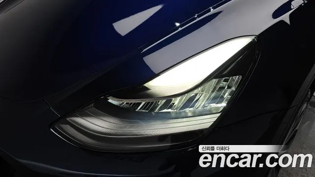 2022 Tesla Model Y Long Range AWD Sold VIN 7SAYGDEE5NF566046 – interior seats 2022 Tesla Model Y Long Range AWD Sold VIN 7SAYGDEE5NF566046 – interior seats