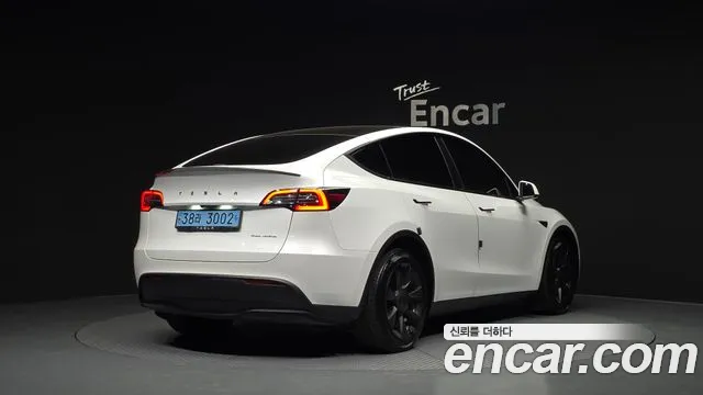 2022 Tesla Model Y Long Range AWD VIN 7SAYGDEE6NF566735