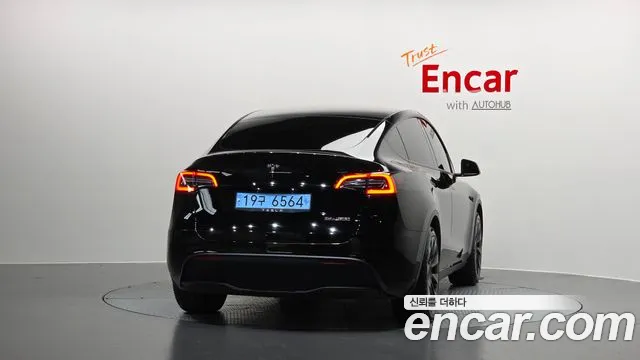 2022 Tesla Model Y Long Range AWD Sold VIN 7SAYGDEE7NF495013 – exterior detail 2022 Tesla Model Y Long Range AWD Sold VIN 7SAYGDEE7NF495013 – exterior detail