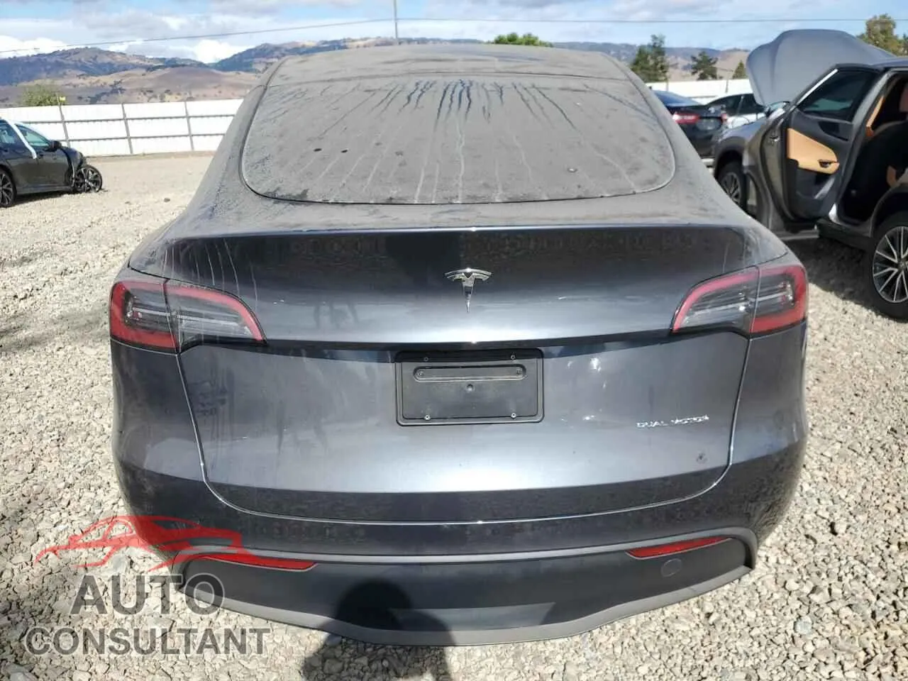 2023 TESLA MODEL Y Damaged VIN 7SAYGDEE8PA153084 – engine bay 2023 TESLA MODEL Y Damaged VIN 7SAYGDEE8PA153084 – engine bay