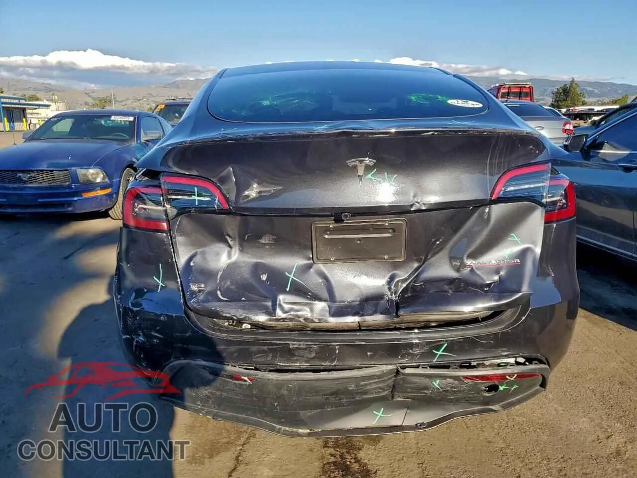 2025 TESLA MODEL Y Damaged VIN 7SAYGDEF1SF259459 – engine bay