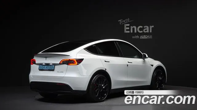 2022 Tesla Model Y Performance AWD Sold VIN 7SAYGDEF2NF496823 – undercarriage 2022 Tesla Model Y Performance AWD Sold VIN 7SAYGDEF2NF496823 – undercarriage