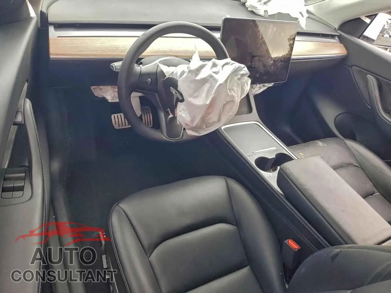2022 TESLA MODEL Y Damaged VIN 7SAYGDEFXNF485715 – undercarriage