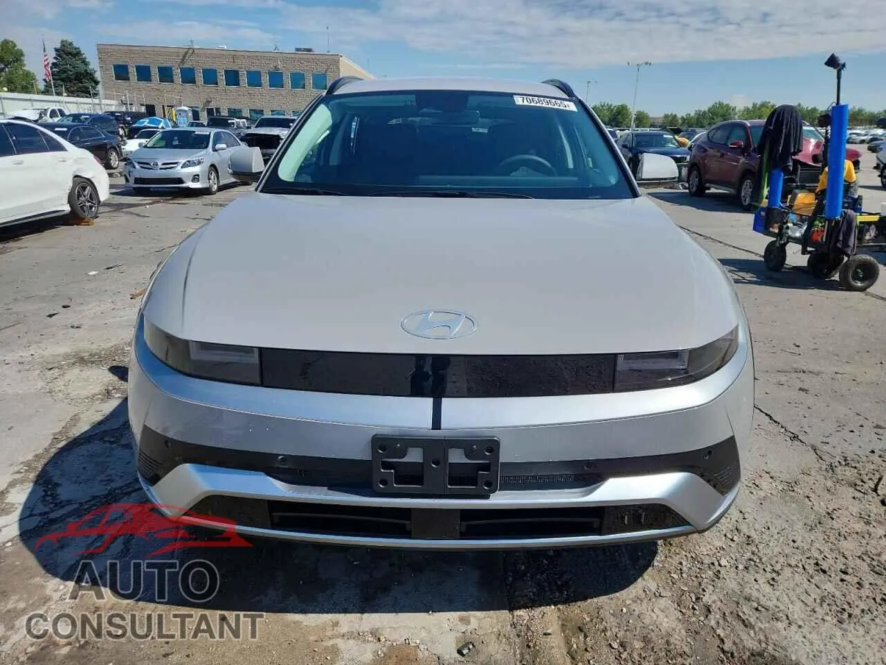 2025 HYUNDAI IONIQ Damaged VIN 7YAKNDDC2SY036355 – interior seats