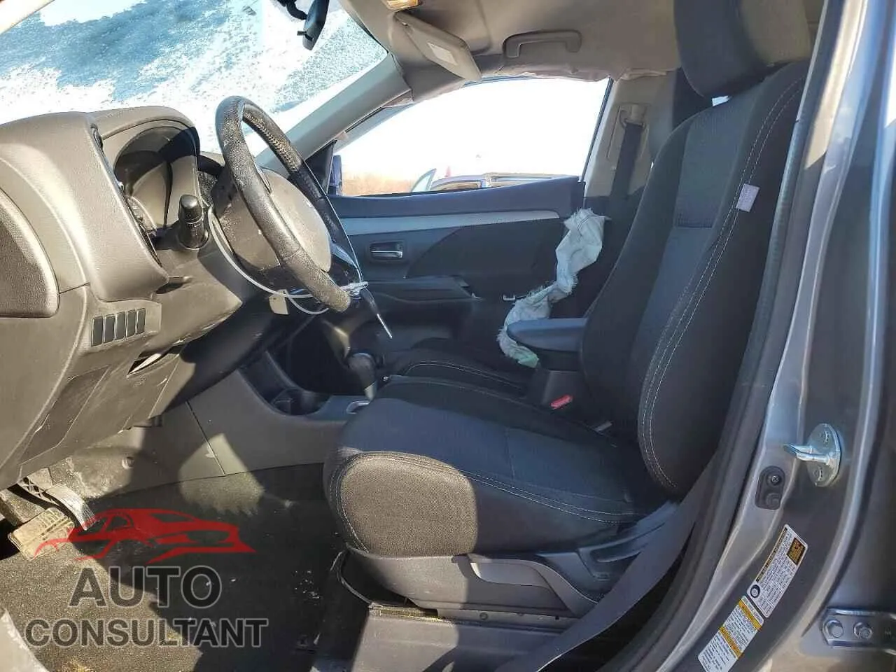 2016 MITSUBISHI OUTLANDER Damaged VIN JA4AD2A33GZ028260 – exterior detail