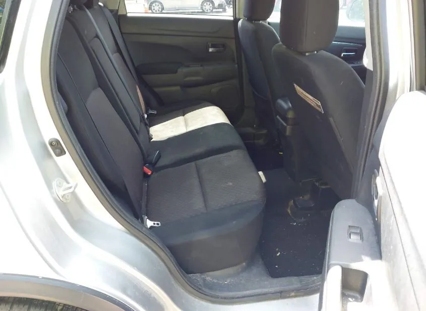2018 MITSUBISHI Outlander Sport Used VIN JA4AP3AU7JU012315 – trunk area