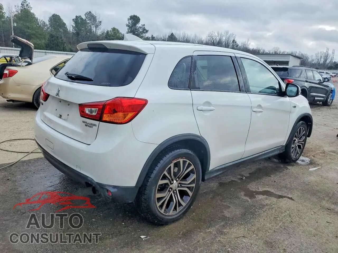 2017 MITSUBISHI OUTLANDER Damaged VIN JA4AR3AU5HZ010943 – side profile 2017 MITSUBISHI OUTLANDER Damaged VIN JA4AR3AU5HZ010943 – side profile
