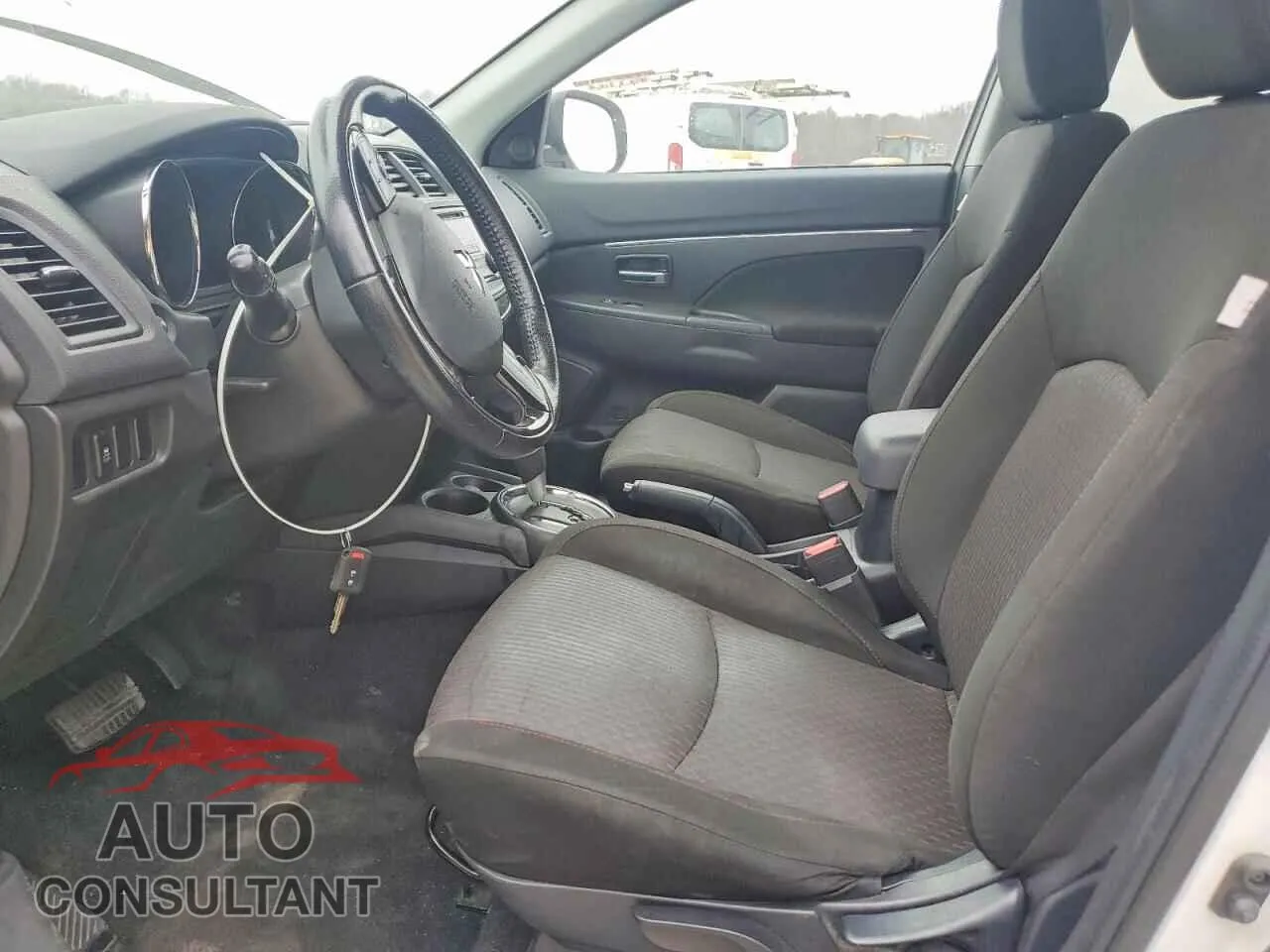 2017 MITSUBISHI OUTLANDER Damaged VIN JA4AR3AU5HZ010943 – exterior detail 2017 MITSUBISHI OUTLANDER Damaged VIN JA4AR3AU5HZ010943 – exterior detail