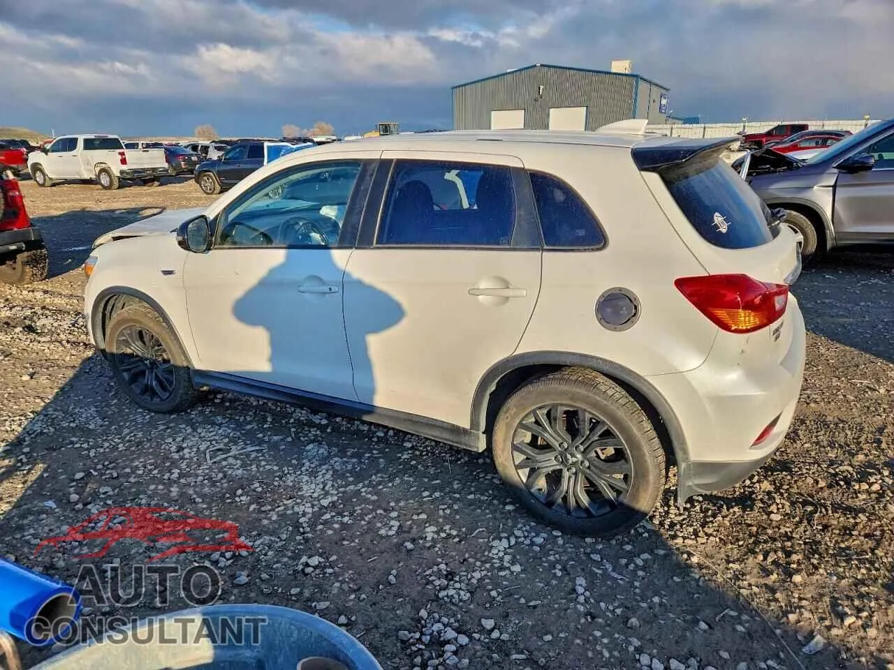 2018 MITSUBISHI OUTLANDER Damaged VIN JA4AR3AU9JZ023331 – rear exterior