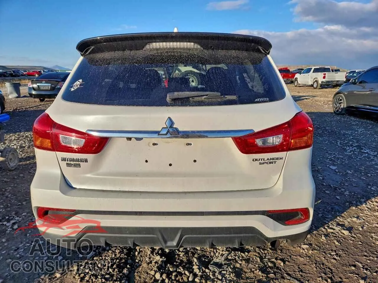 2018 MITSUBISHI OUTLANDER Damaged VIN JA4AR3AU9JZ023331 – engine bay