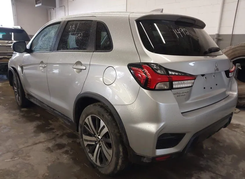 2025 MITSUBISHI OUTLANDER Used VIN JA4ARUAU9SU007425 – rear exterior