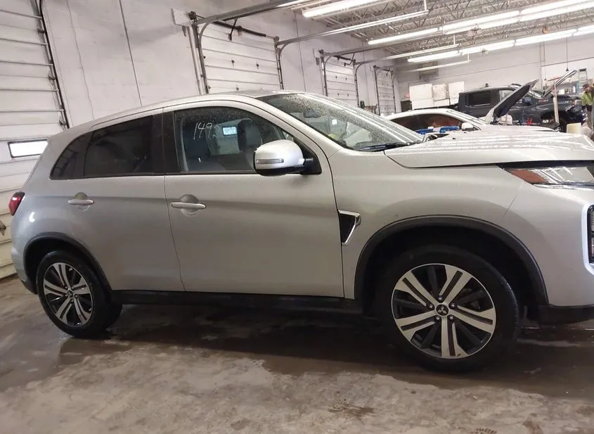 2025 MITSUBISHI OUTLANDER Used VIN JA4ARUAU9SU007425 – undercarriage