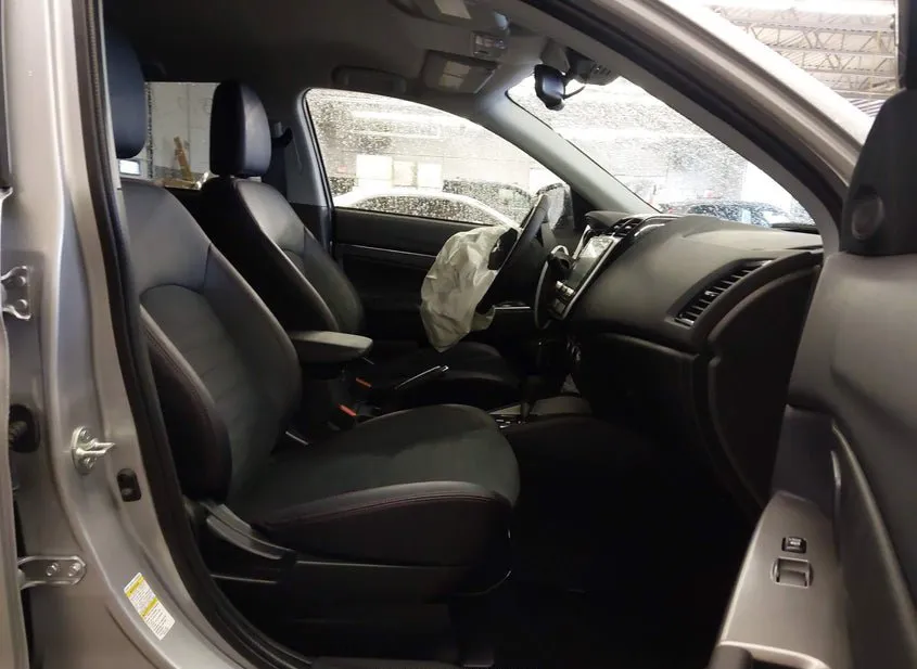 2025 MITSUBISHI OUTLANDER Used VIN JA4ARUAU9SU007425 – photo 13