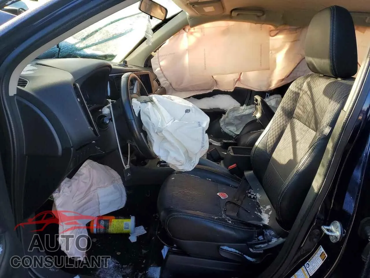 2015 MITSUBISHI OUTLANDER Damaged VIN JA4AZ3A30FZ010353 – exterior detail
