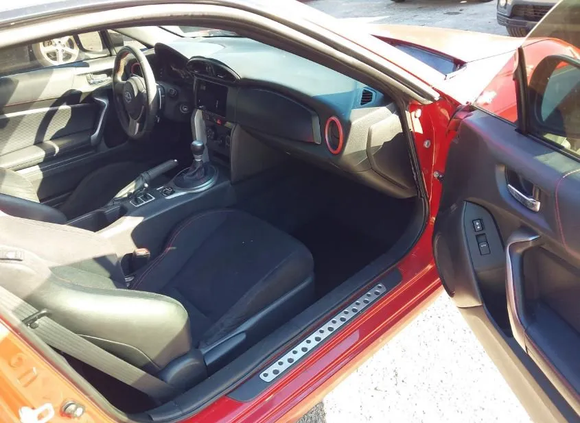 2013 TOYOTA Scion FR-S Used VIN JF1ZNAA16D2707822 – trunk area