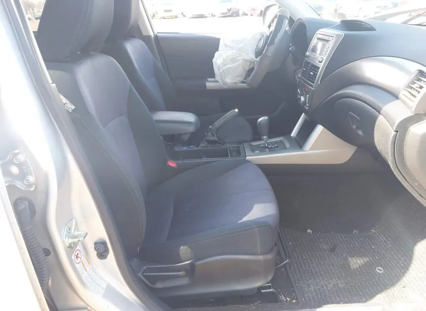 2010 SUBARU FORESTER Used VIN JF2SH6CC7AH785471 – trunk area