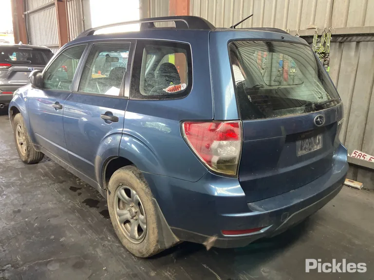 2010 Subaru Forester Used VIN JF2SH9KK4AG047604 – trunk area