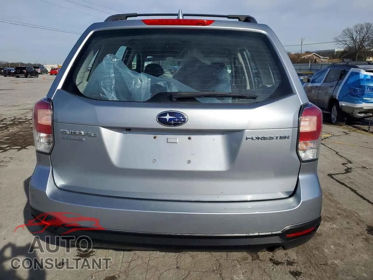 2018 SUBARU FORESTER Damaged VIN JF2SJABC5JH490569 – engine bay