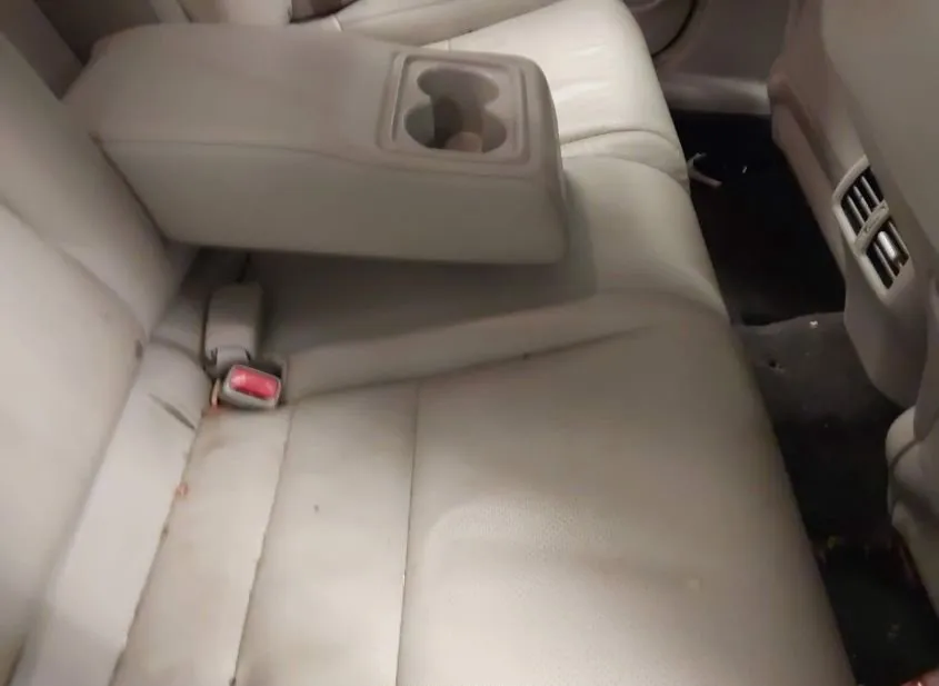2011 ACURA TSX Used VIN JH4CU2F68BC015984 – trunk area 2011 ACURA TSX Used VIN JH4CU2F68BC015984 – trunk area