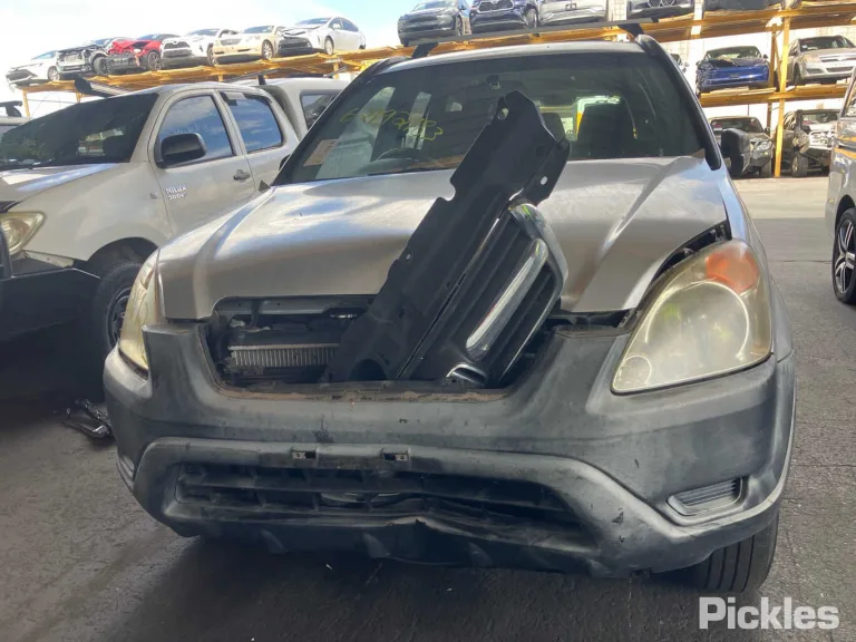 2003 Honda CR-V Damaged VIN JHLRD78403C210555 – dashboard 2003 Honda CR-V Damaged VIN JHLRD78403C210555 – dashboard