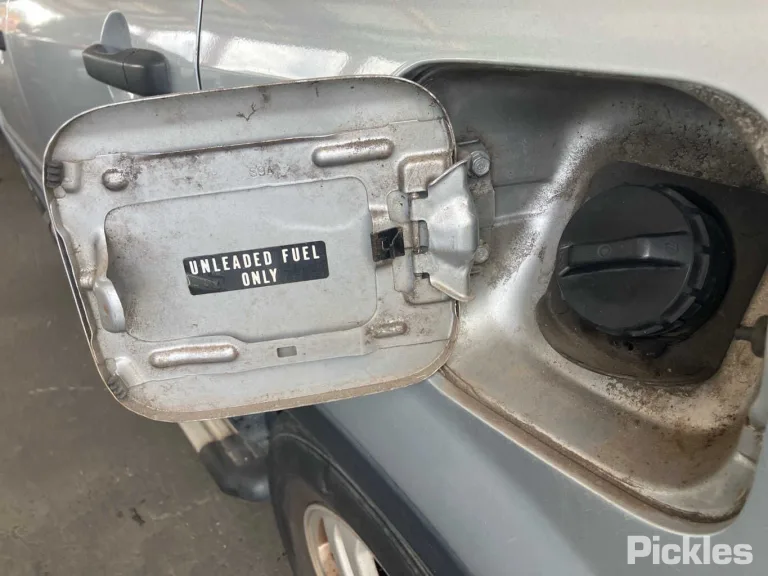 2003 Honda CR-V Damaged VIN JHLRD78403C210555 – odometer reading 2003 Honda CR-V Damaged VIN JHLRD78403C210555 – odometer reading