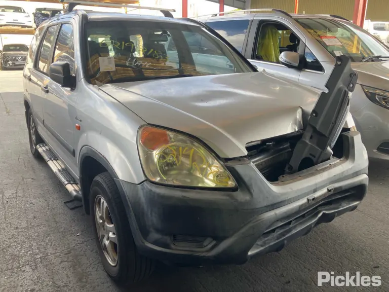 2003 Honda CR-V Damaged VIN JHLRD78403C210555 – photo 11 2003 Honda CR-V Damaged VIN JHLRD78403C210555 – photo 11