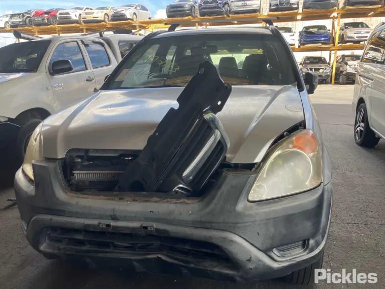 2003 Honda CR-V Damaged VIN JHLRD78403C210555 – photo 24 2003 Honda CR-V Damaged VIN JHLRD78403C210555 – photo 24