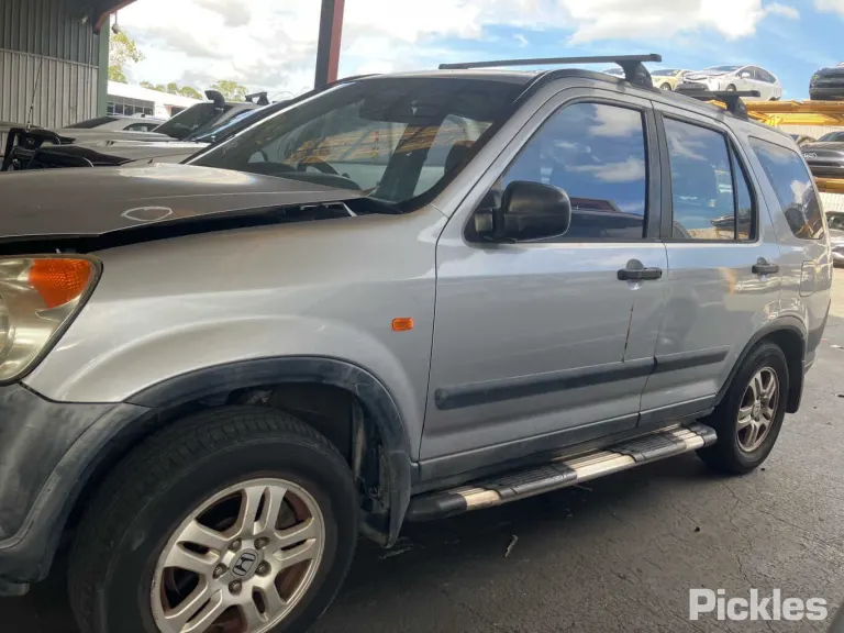 2003 Honda CR-V Damaged VIN JHLRD78403C210555 – photo 28 2003 Honda CR-V Damaged VIN JHLRD78403C210555 – photo 28